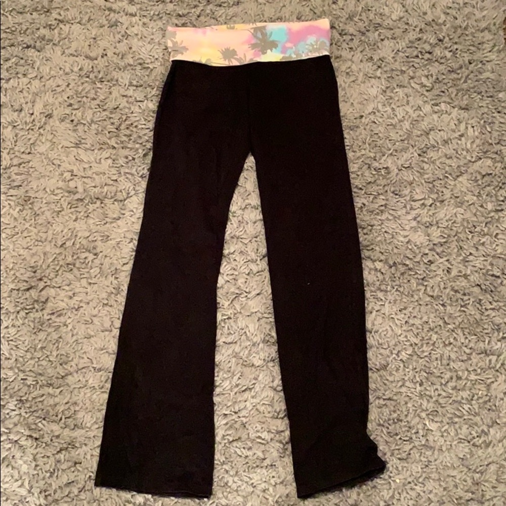 VS pink bootcut leggings